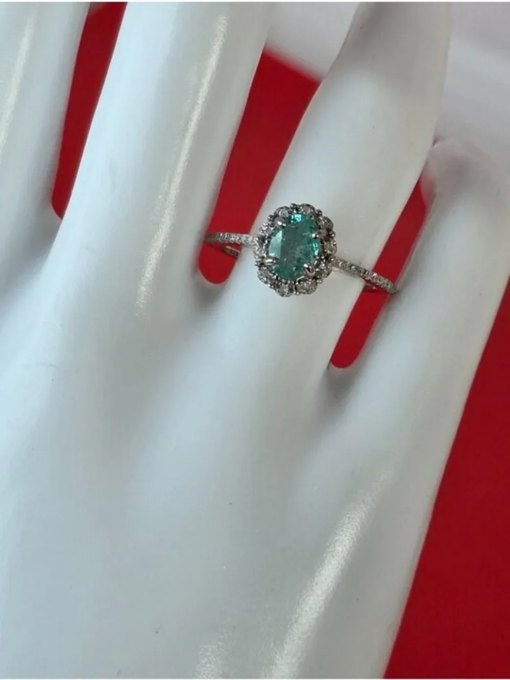 925 Sterling Silver Ring With Natural Emerald & Natural Diamonds